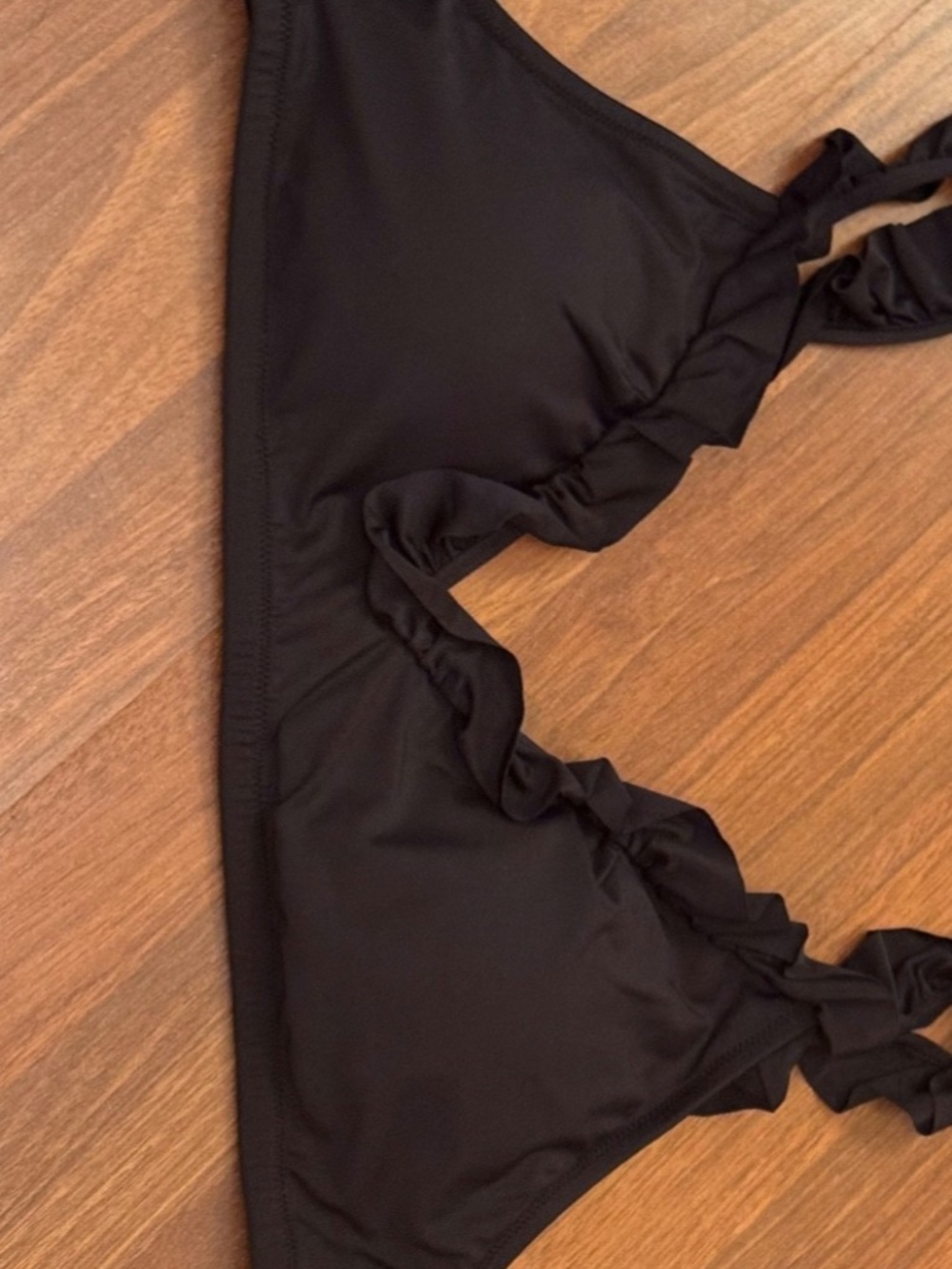 NWOT J. Crew Ruffle Shoulder V-Neck Bikini Top Sz. Large -Black BG227